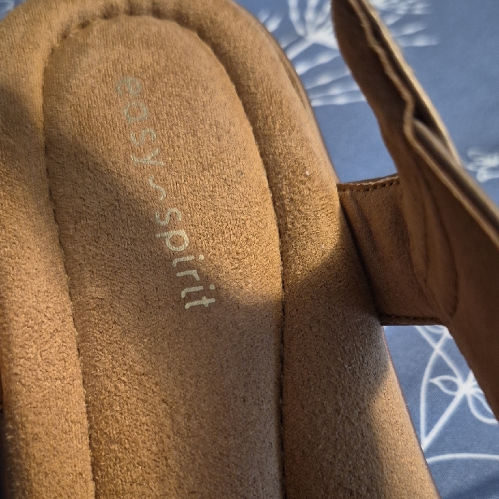Comfortable Women's Brown Slingback Sandals - Picture 3 of 7